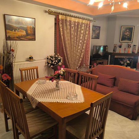 Trident Apartments Nafplio Bagian luar foto