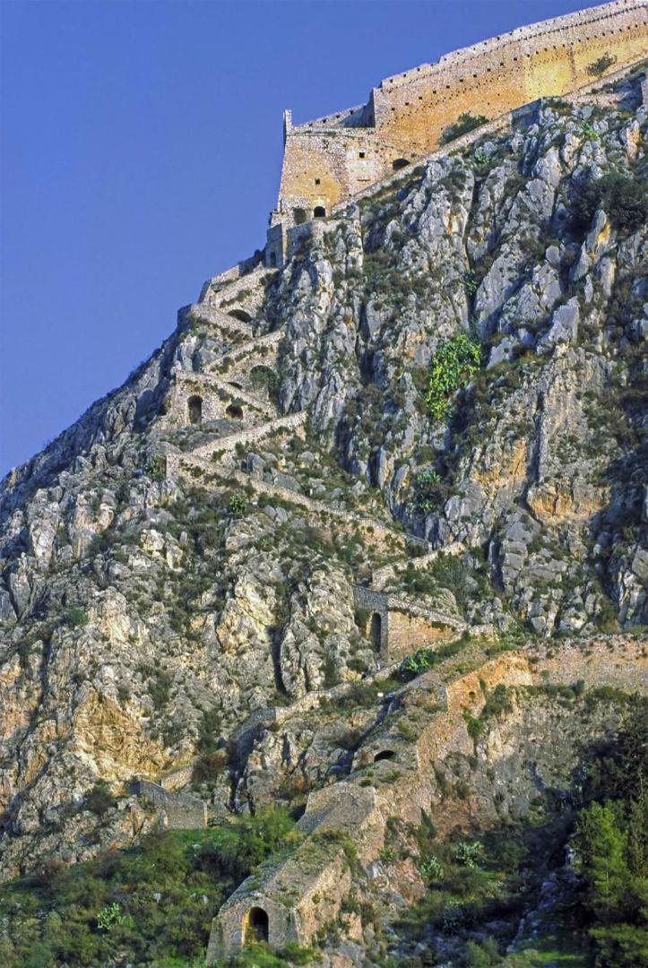 Trident Apartments Nafplio Bagian luar foto