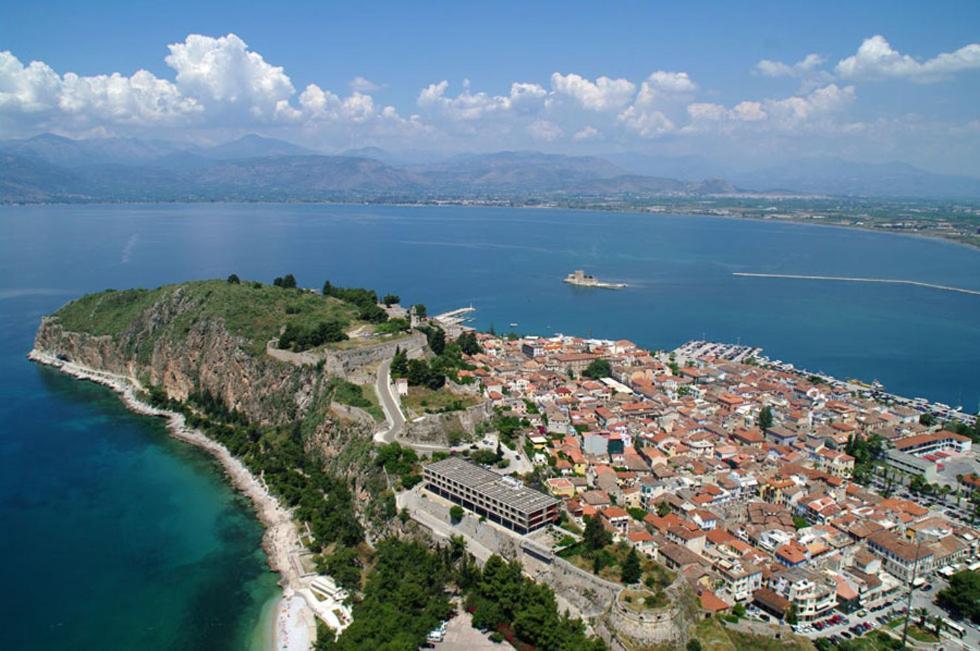 Trident Apartments Nafplio Bagian luar foto